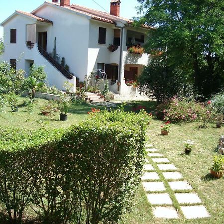 Apartments Valoda Nedeščina Esterno foto