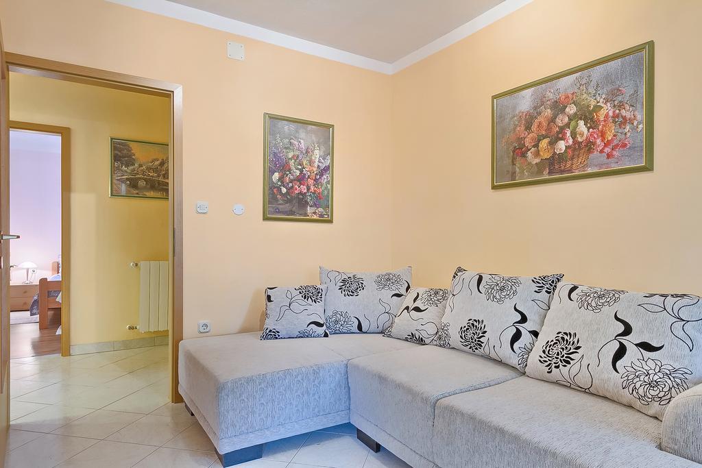 Apartments Valoda Nedeščina Esterno foto