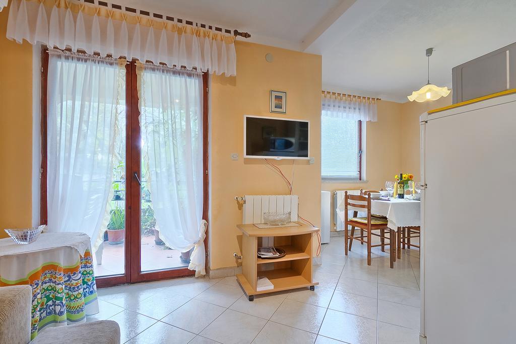 Apartments Valoda Nedeščina Esterno foto