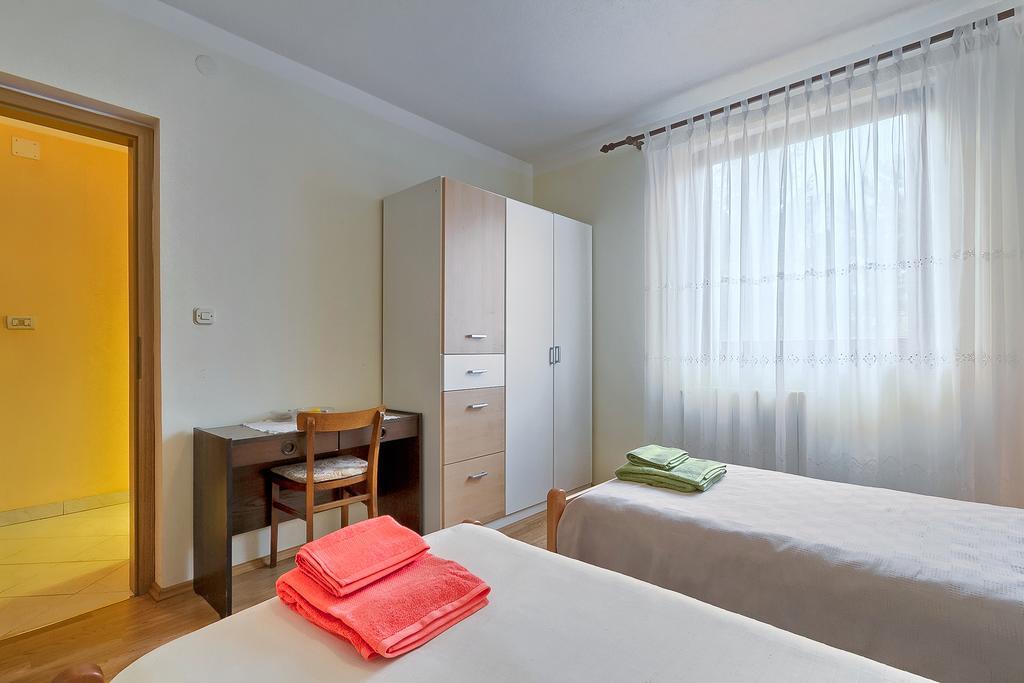 Apartments Valoda Nedeščina Esterno foto