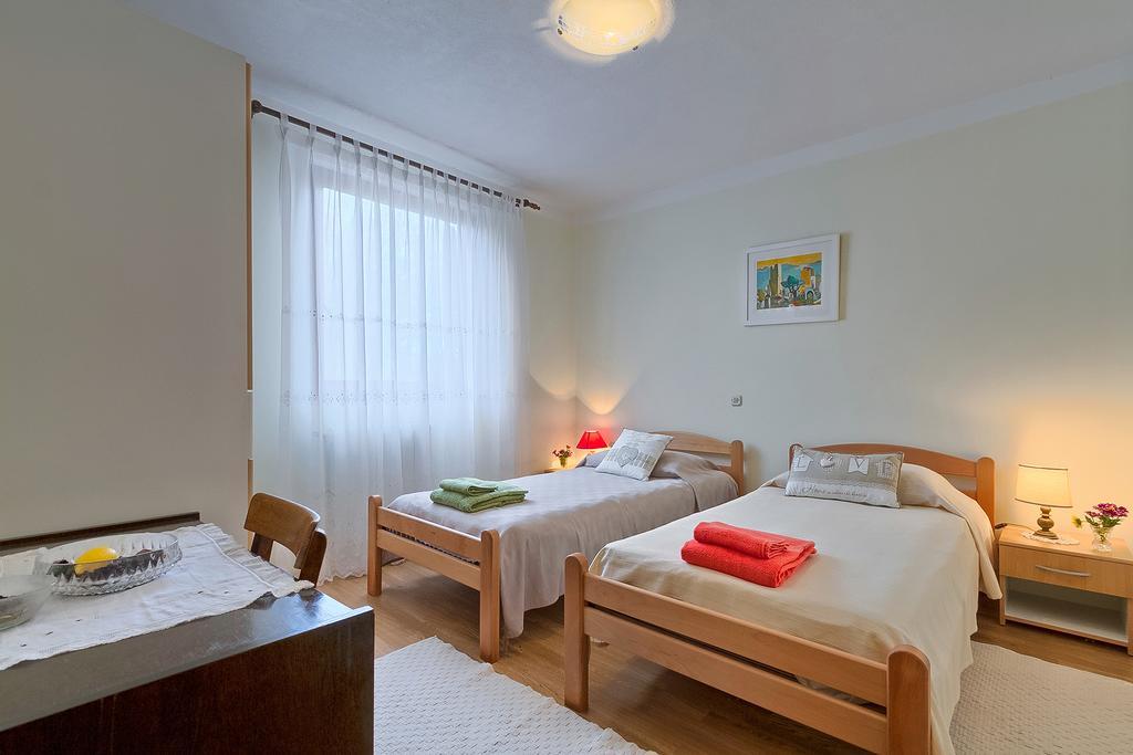 Apartments Valoda Nedeščina Esterno foto